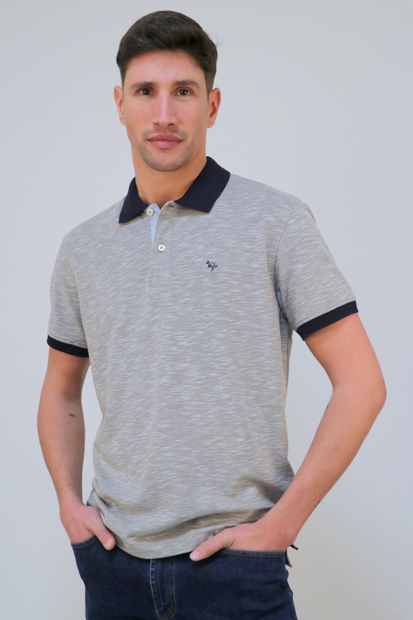 Polo Piqué Flamé Golas Em Contraste
