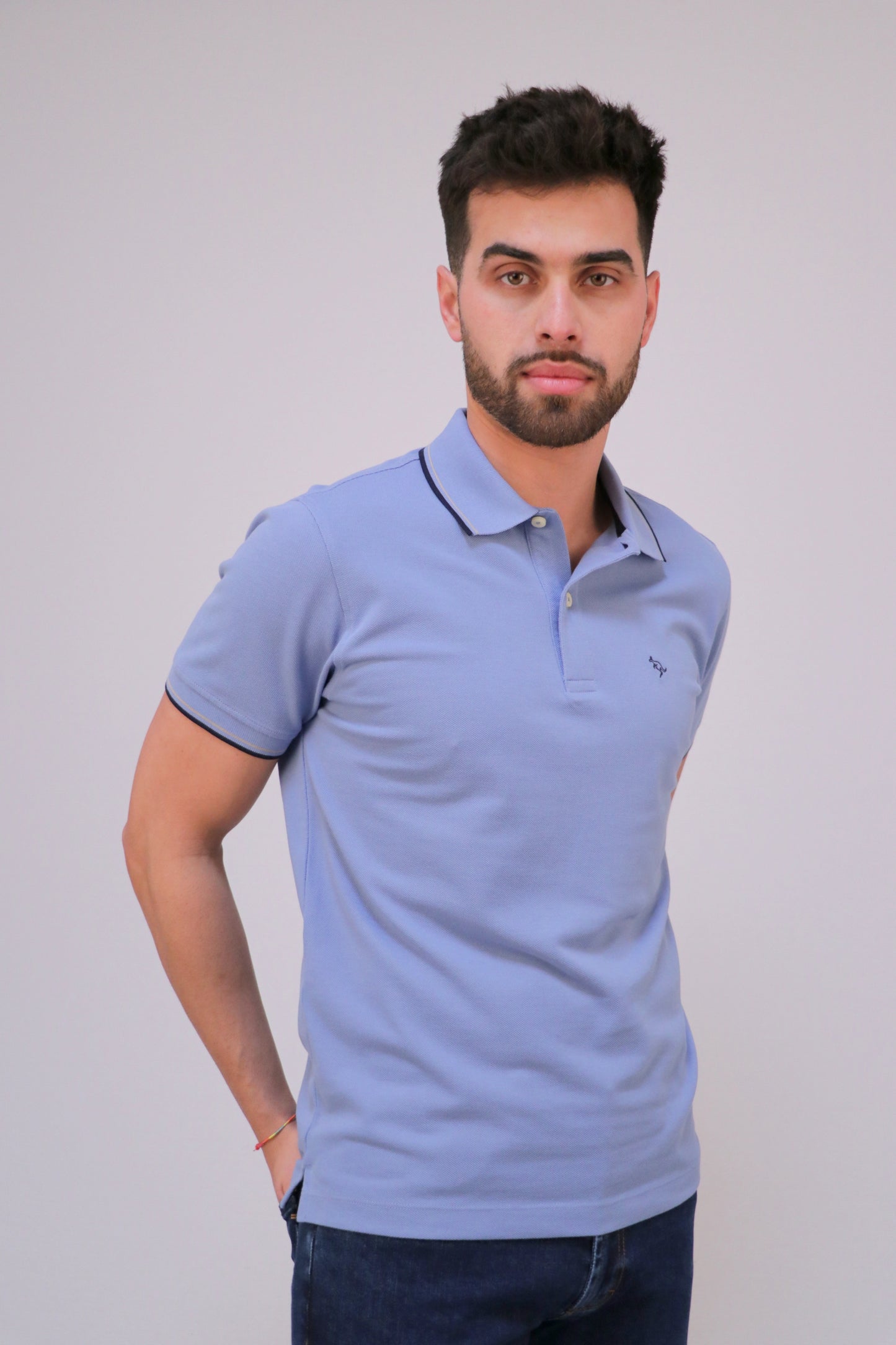 Polo Piqué Gola Com Riscas