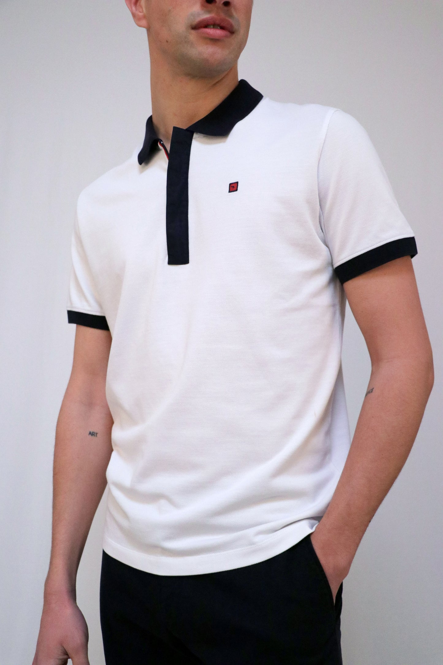 Polo Piqué com Fecho e Tecido Poliester