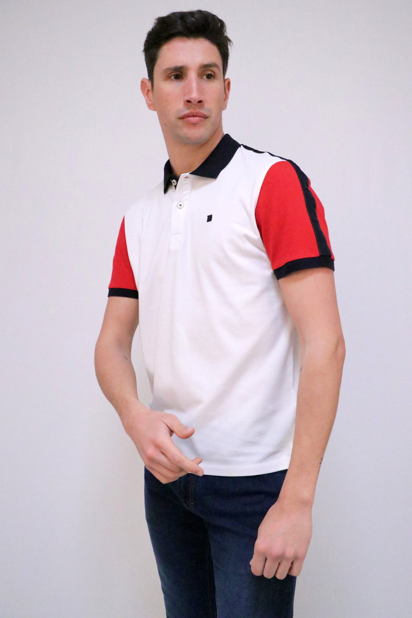 Polo Piqué com Mangas em Contraste e Tecido nos Ombros