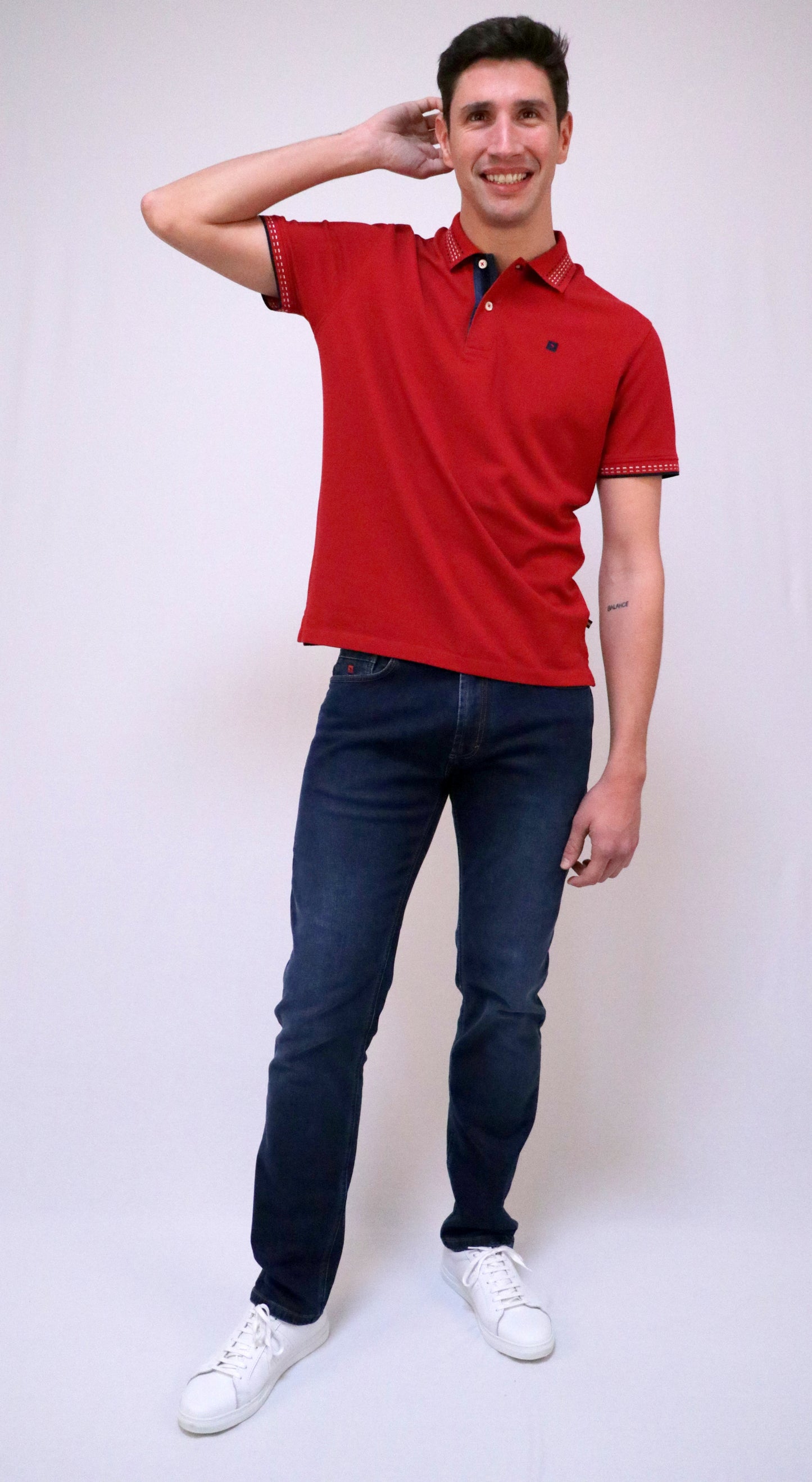 Polo Piqué com Gola e Punhos Risca Jacquard